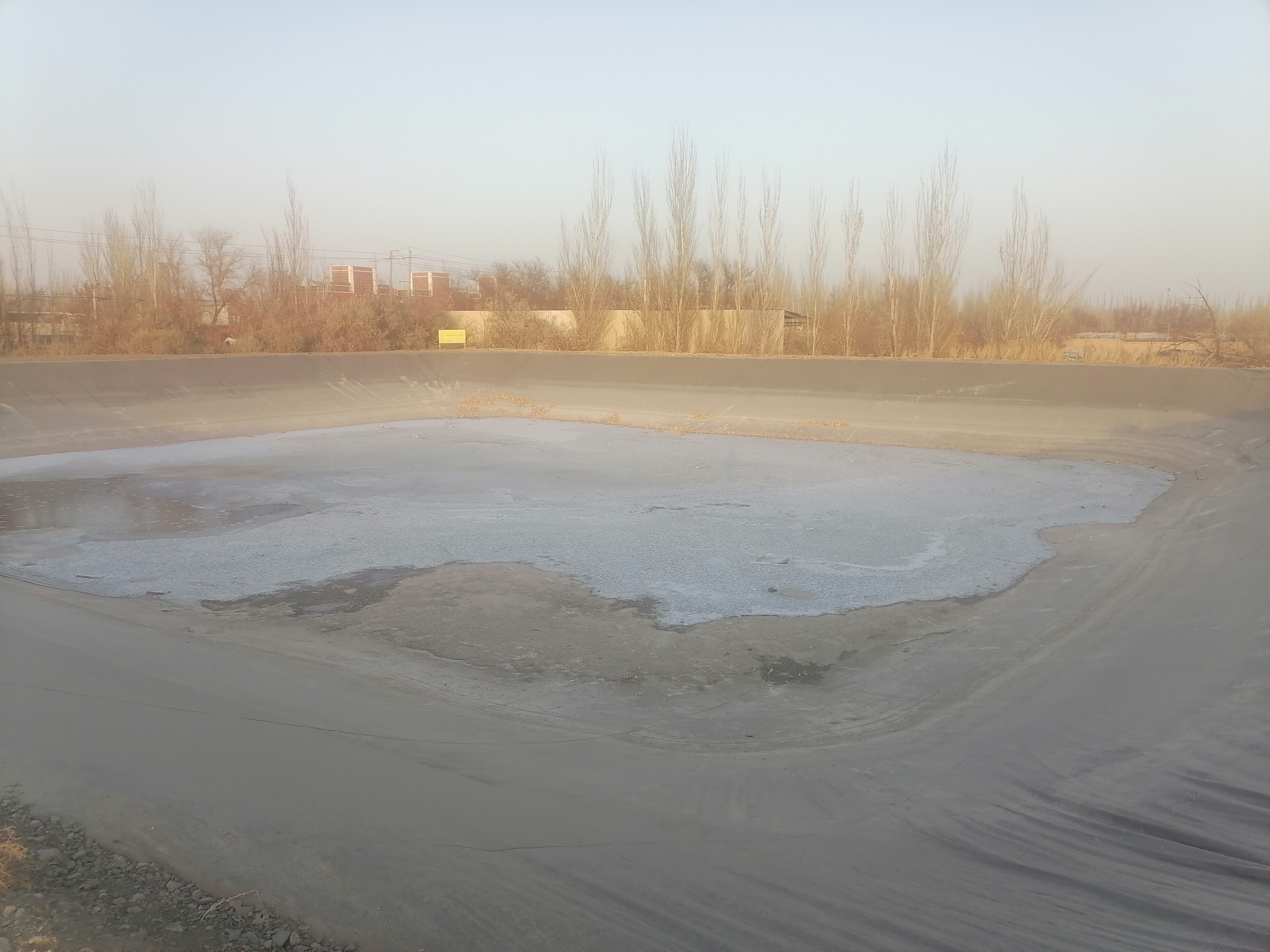 吐鲁番高昌区 345亩 坑塘水面 经营权出租